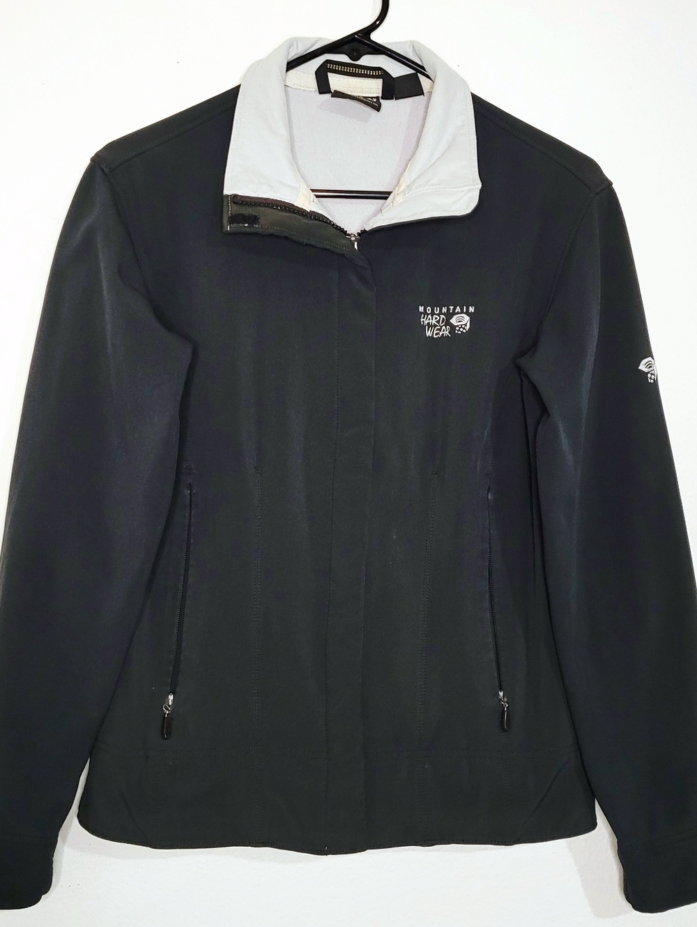 Mountain Hardware Women's Soft Shell Callisto Black Full Zip Jacket. Size Small